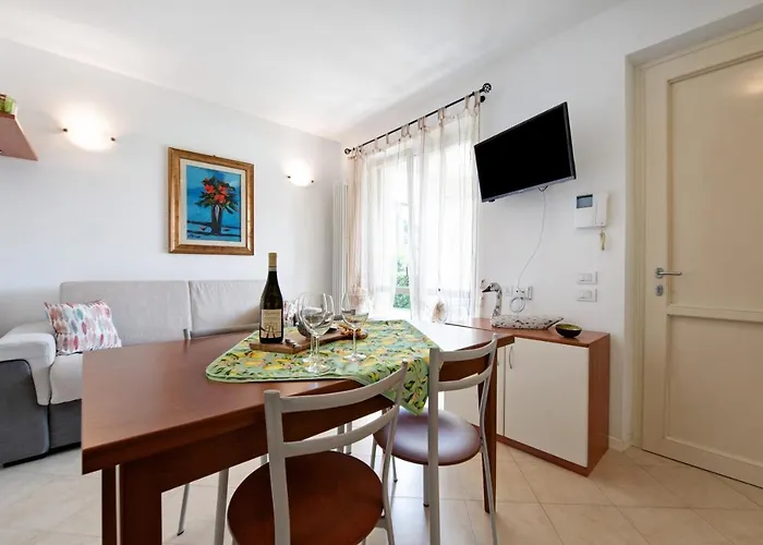 Katy Salvia Lägenhet